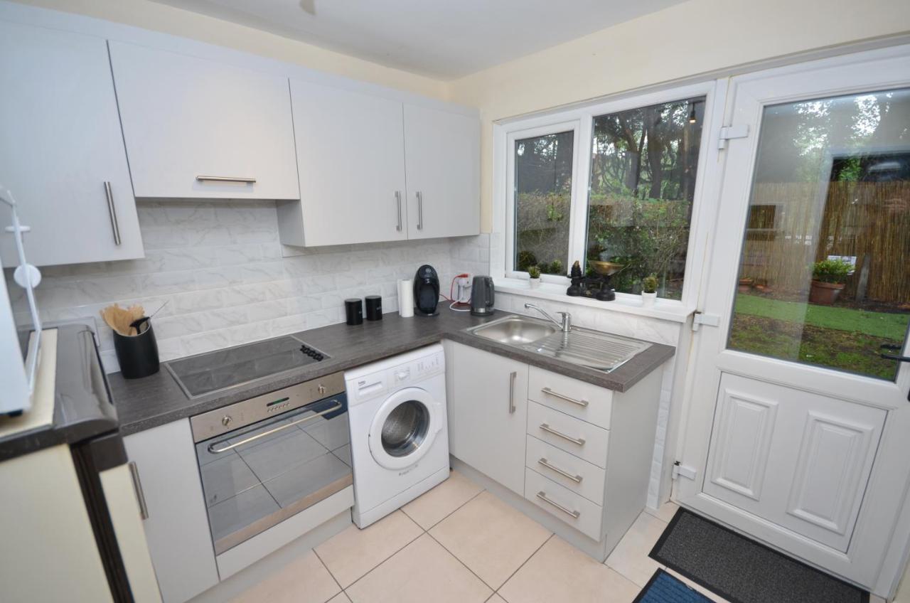 Bright Stylish 2 Bedroom Garden Apartment South Belfast Close To Everything Екстериор снимка