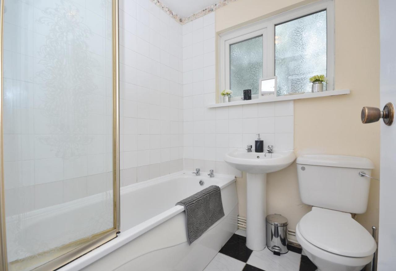 Bright Stylish 2 Bedroom Garden Apartment South Belfast Close To Everything Екстериор снимка
