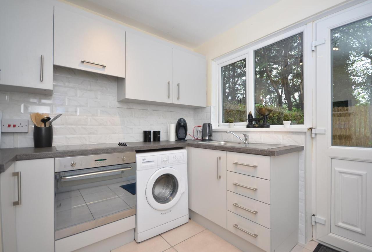 Bright Stylish 2 Bedroom Garden Apartment South Belfast Close To Everything Екстериор снимка
